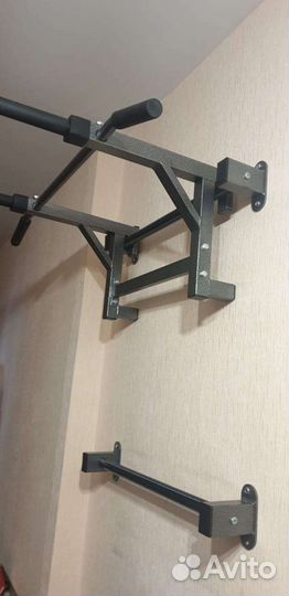 Перчатки для единоборств, турник настенный