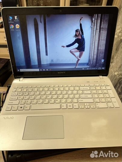 Белый ноутбук Sony SVF152 Geforce 740m, 8gb озу