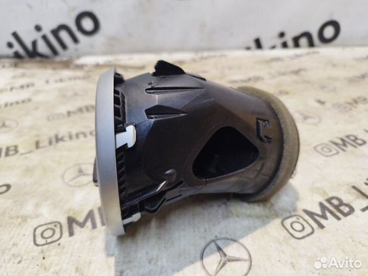 Дефлектор воздушный правый Mercedes Gl X164