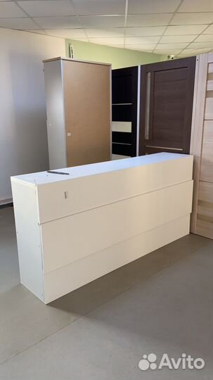 Стойка администратора, ресепшен