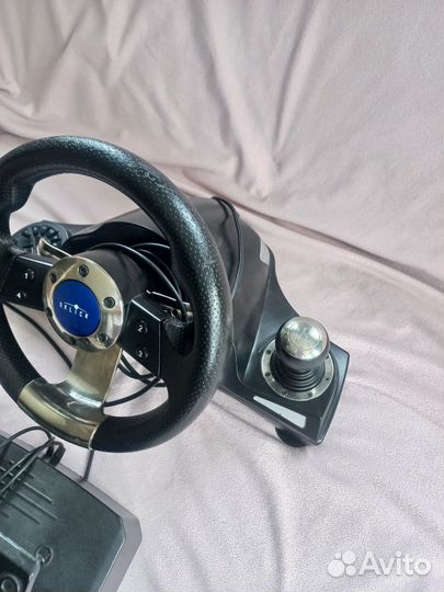Игровой руль с педалями и коробкой передач