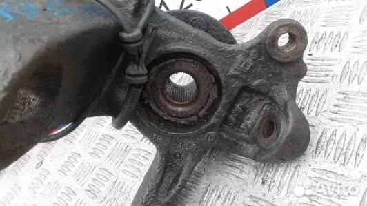 Ступица передняя левая land rover freelander 2 (BK