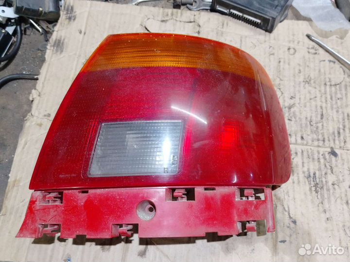Фонарь задний правый Audi A4 B5