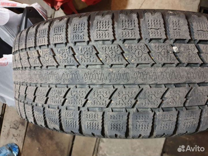 Toyo Winter Tranpath M2 215/55 R17