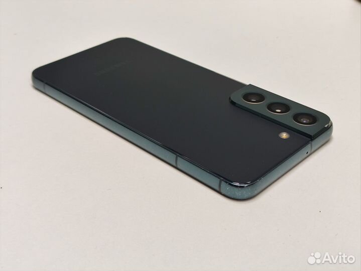 Samsung Galaxy S22, 8/128 ГБ