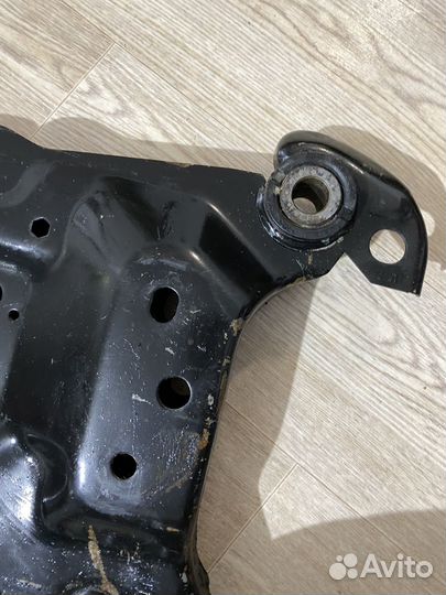 Подрамник Ford Focus 3