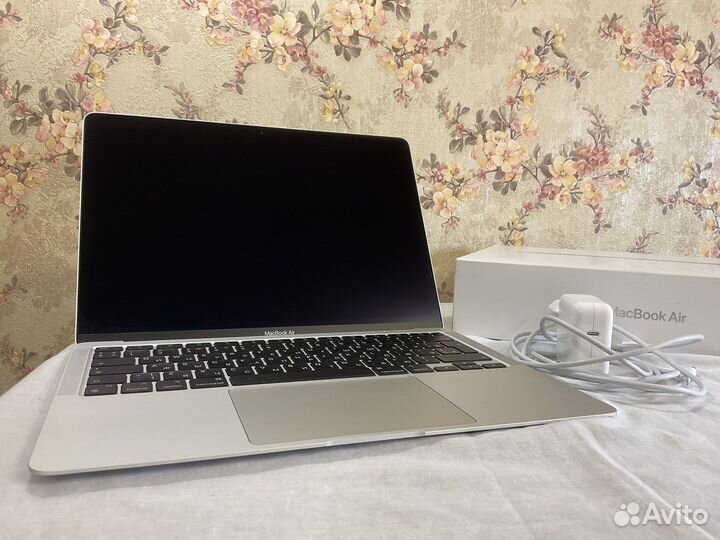 Apple MacBook Air M1 2020 13'' 256 Gb\7GPU 38цикл