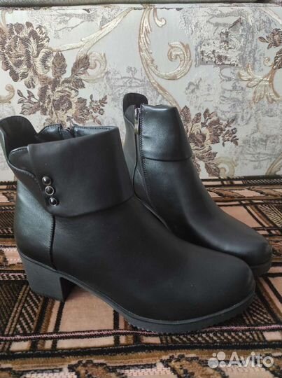 Ботинки женские