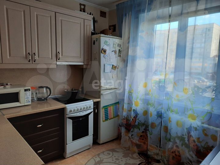 2-к. квартира, 52 м², 3/9 эт.