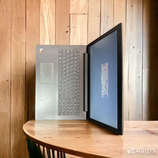 Офисный Lenovo 15.6