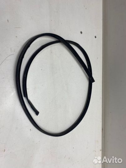 Молдинг на крышу левый Toyota Camry V70/V75