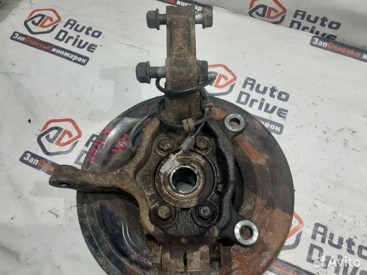 Nissan X-Trail T31 2.5 CVT поворотный кулак правый