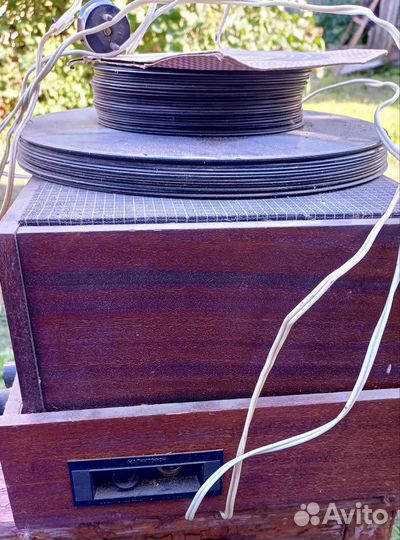 Проигрыватель винила Россия-323 с пластинками