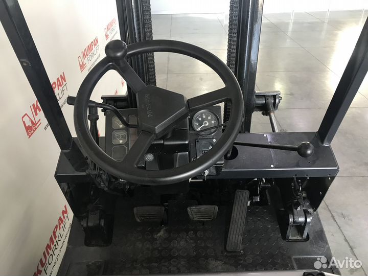 Вилочный погрузчик Nissan FJ01M15, 2004