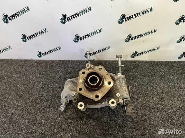 Кулак задний правый Audi Q7 SQ7 Q8 2018