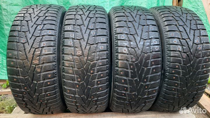 Roadstone Winguard WinSpike 235/55 R17