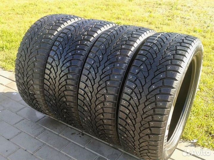 Pirelli Formula Ice 215/50 R17 95T
