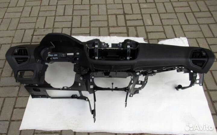 Панель передняя салона (торпедо) Ford Kuga 2