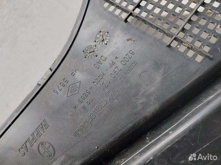 Жабо под дворники Renault Clio