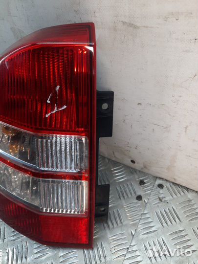 Фонарь задний левый Jeep Compass внедорожник 2.0