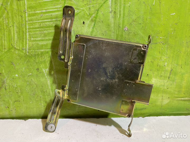 Блок управления двс Nissan Primera P10 2371070J61