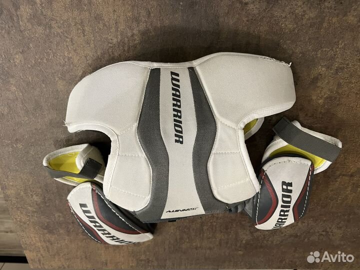 Нагрудник хоккейный