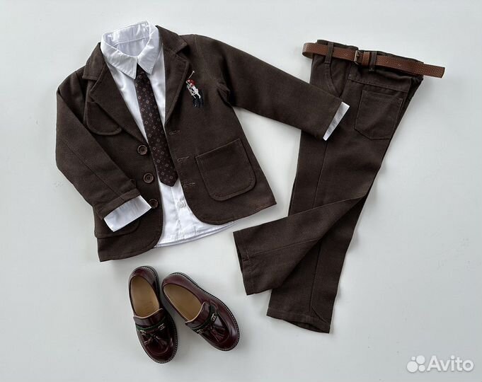 Костюм классический на мальчика