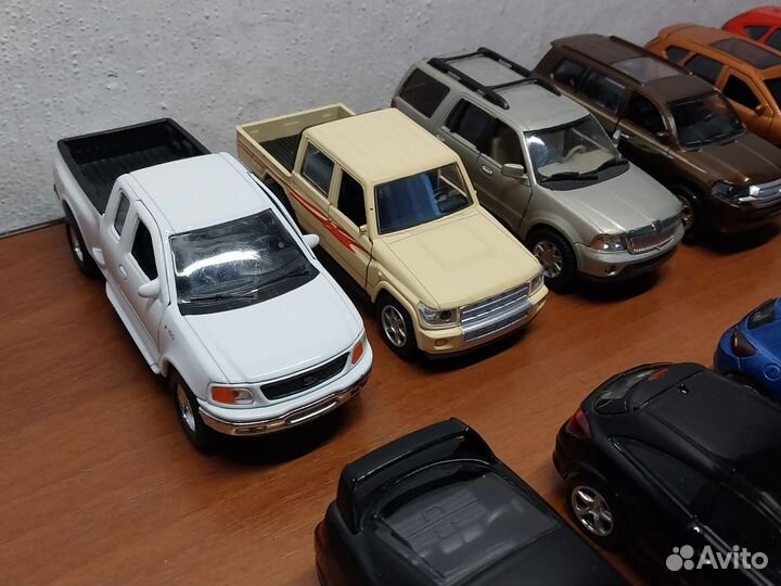 Масштабные модели Welly, Kinsmart, MSZ, RMZ City