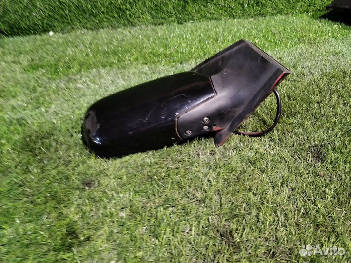 Правое зеркало Дайхатсу yrv