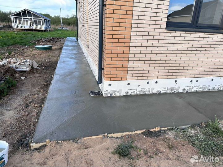 Бетонные отмостки, площадки, ливнёвки дренаж,газон