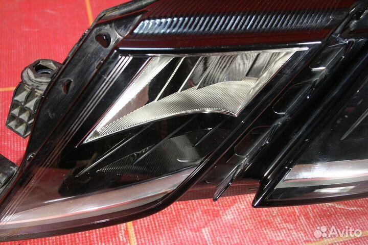 Фара левая Skoda Octavia