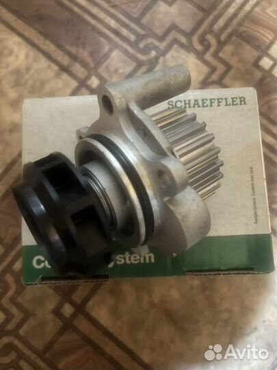 Продаю. Водяной насос, помпа