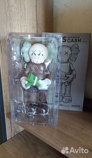 Фигура kaws 28 см коричневый фигурка кавс