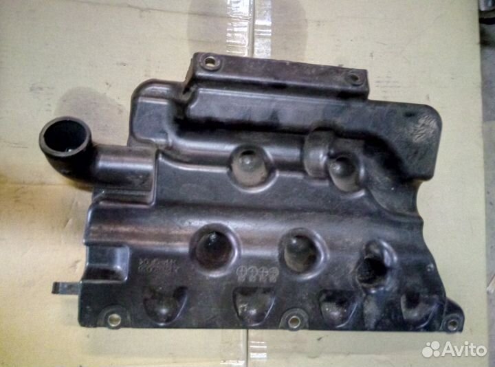 Резонатор воздушного фильтра Mitsubishi Outlander