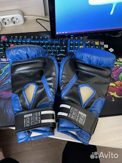 Боксерские перчатки 12 oz leco