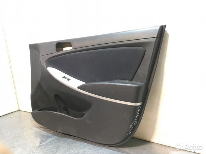 Обшивка двери передняя правая Hyundai Solaris