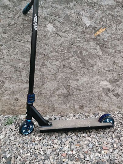 Трюковой самокат KMS