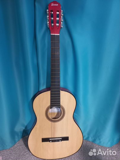 Классическая гитара шестиструнная