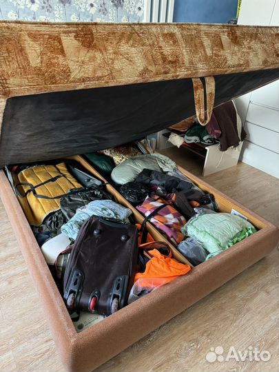 Кровать двухспальная