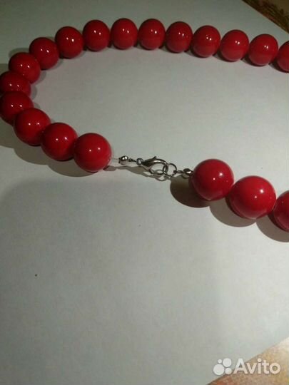 Бусы каралловые