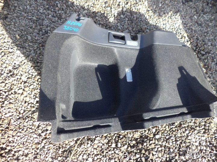 Обшивка багажника левая Toyota Corolla Fielder