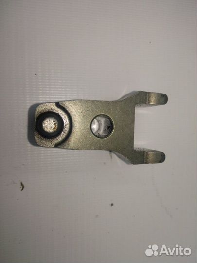 Крепление топливной форсунки MAN TGA 18.350 (01.00