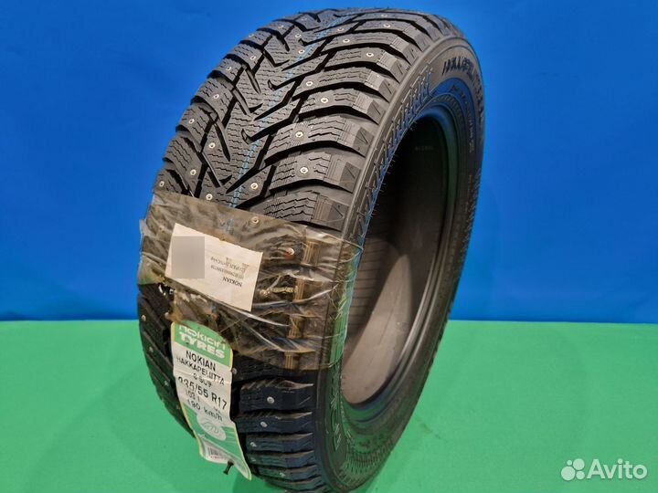 Nokian Tyres Hakkapeliitta 8 SUV 235/55 R17