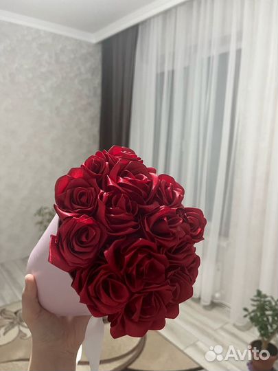 Цветы из атласных лент