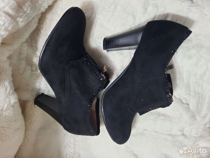 Полуботинки туфли женские на каблуке чёрные 39-40