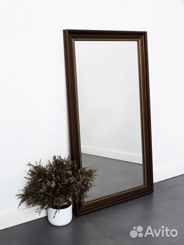 Зеркало настенное декоративное в раме Quadro