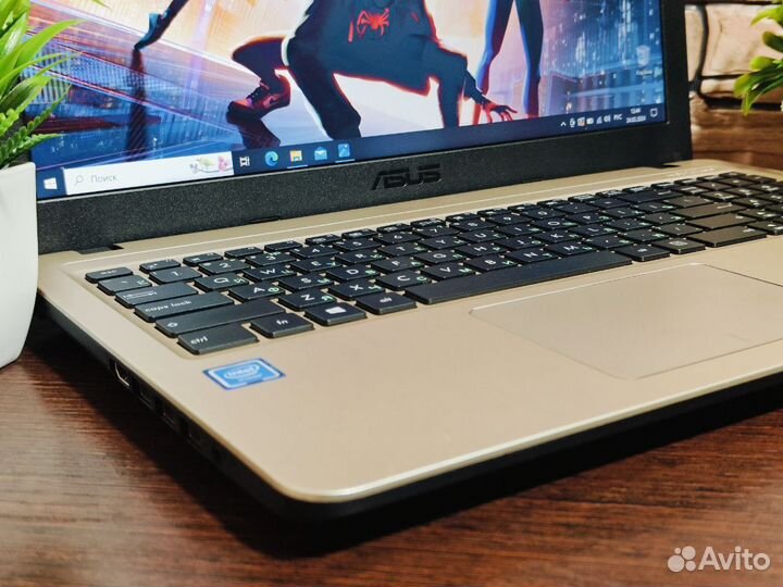 Ноутбук asus 4/256