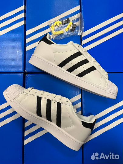 Adidas SuperStar белые кроссовки женские