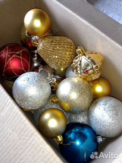 Елочные игрушки