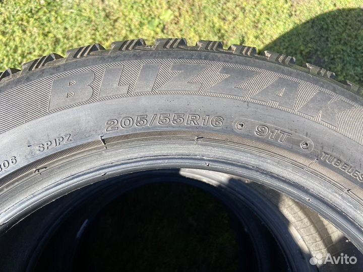 Bridgestone Blizzak Spike-01 205/55 R16